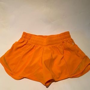 LULU LEMON SHORTS — SIZE 4